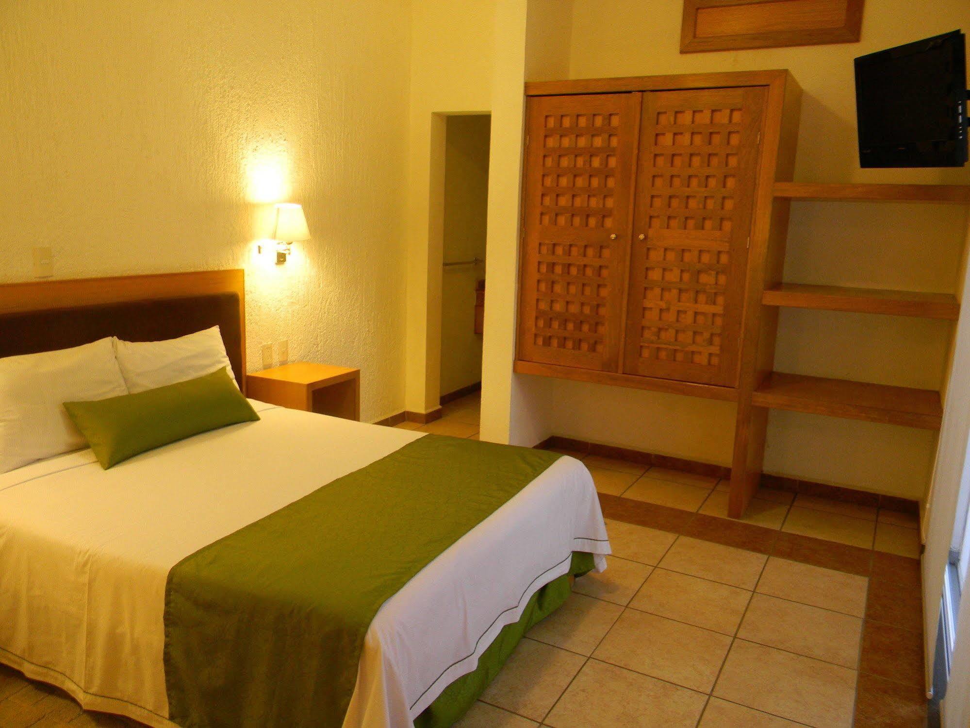 Hotel Quinta Lucca เกเรตาโร ภายนอก รูปภาพ